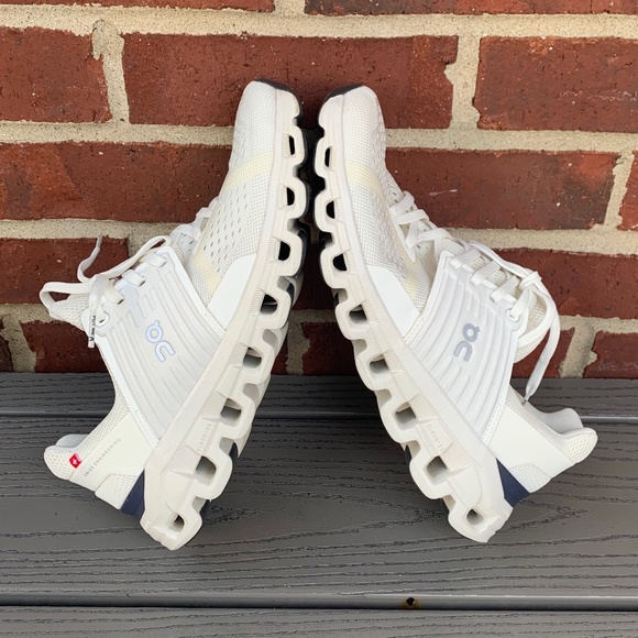 On Running Cloudswift Sneakers - Picture 7 of 13